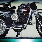 Moto Husqvarna 250 cc anno 1967 telaio sdoppiato